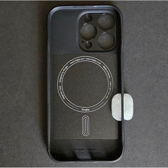 iPhone 16 Pro Onyx Black Magnetic Ringke Phone Case - Picture 2 of 3